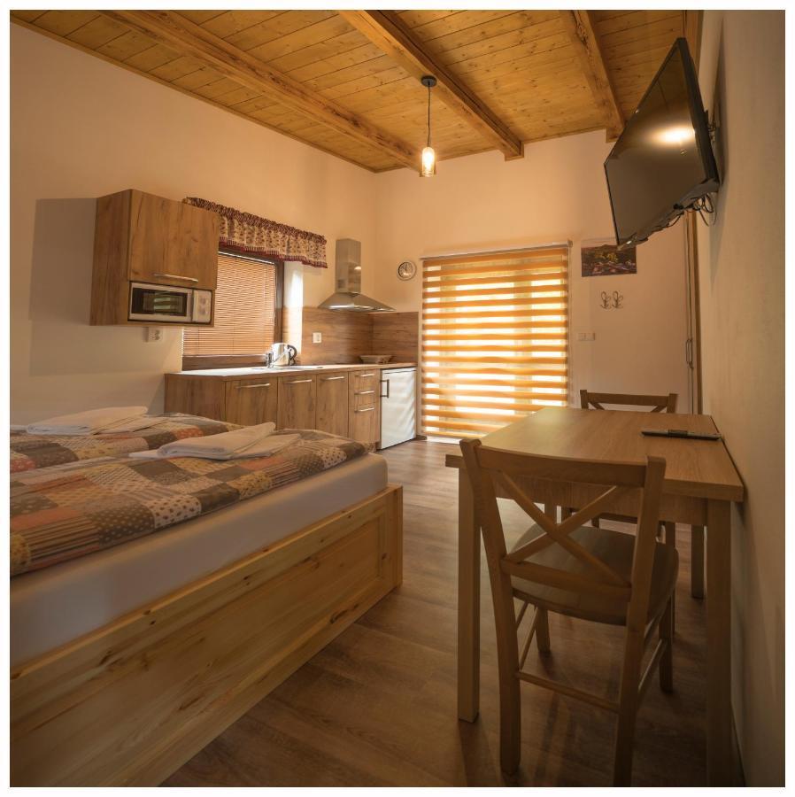 Pension U Lipy Bynovec Exterior photo